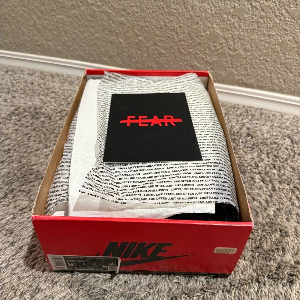 Nike Air Jordan 1 Retro High Fearless UNC Chicago - Picture 7 of 8